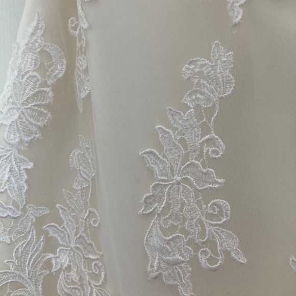 San Patrick Strapless, Lace Wedding Dress - Picture 5 of 12